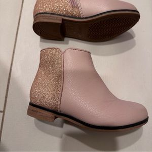 Sparkly beige girls boots size 9 EUC